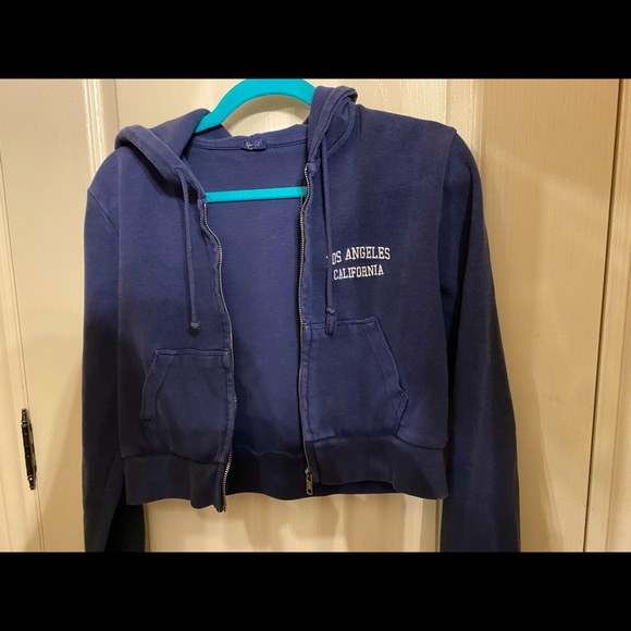 Super rare Brandy Melville cropped zip up, sized small - Picture 2 of 3